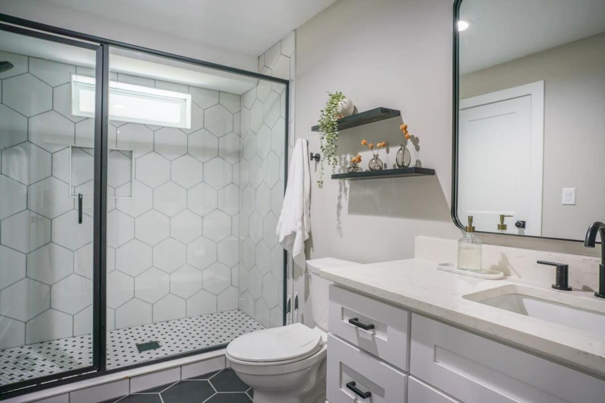 Gemini Landing Apartment *